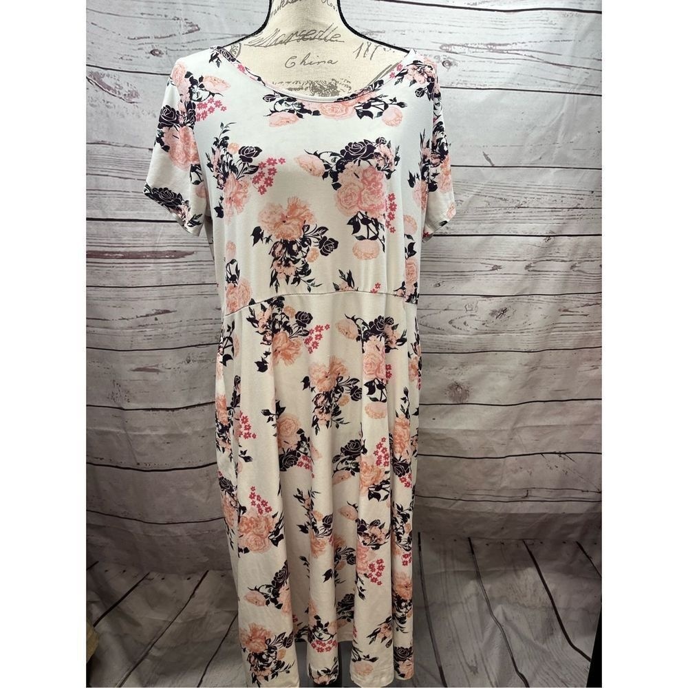 Bobbie Brooks 1x white‎ with flower dress